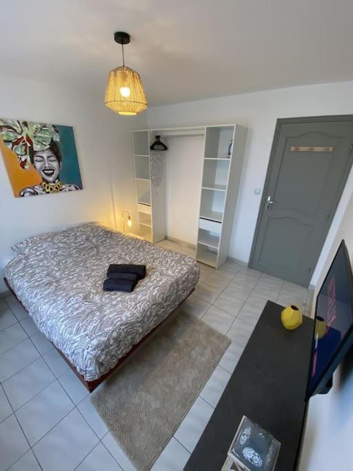 Appartement Tout Equipe 2 Chambres + Jardin Saix  Экстерьер фото