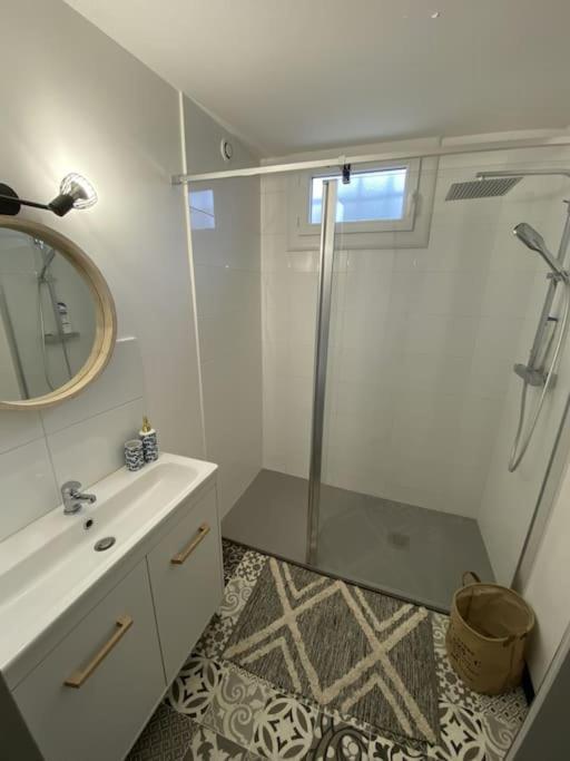 Appartement Tout Equipe 2 Chambres + Jardin Saix  Экстерьер фото